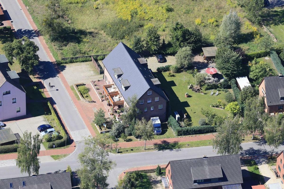 Aparthotel " Zur Mueritz" Rechlin Exterior photo